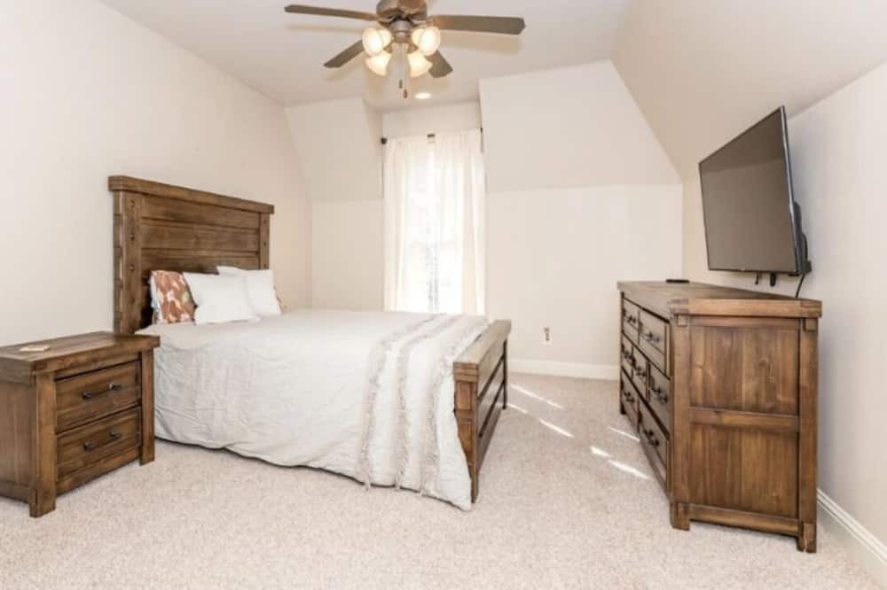 Photo of Bedroom in Gulf Hills