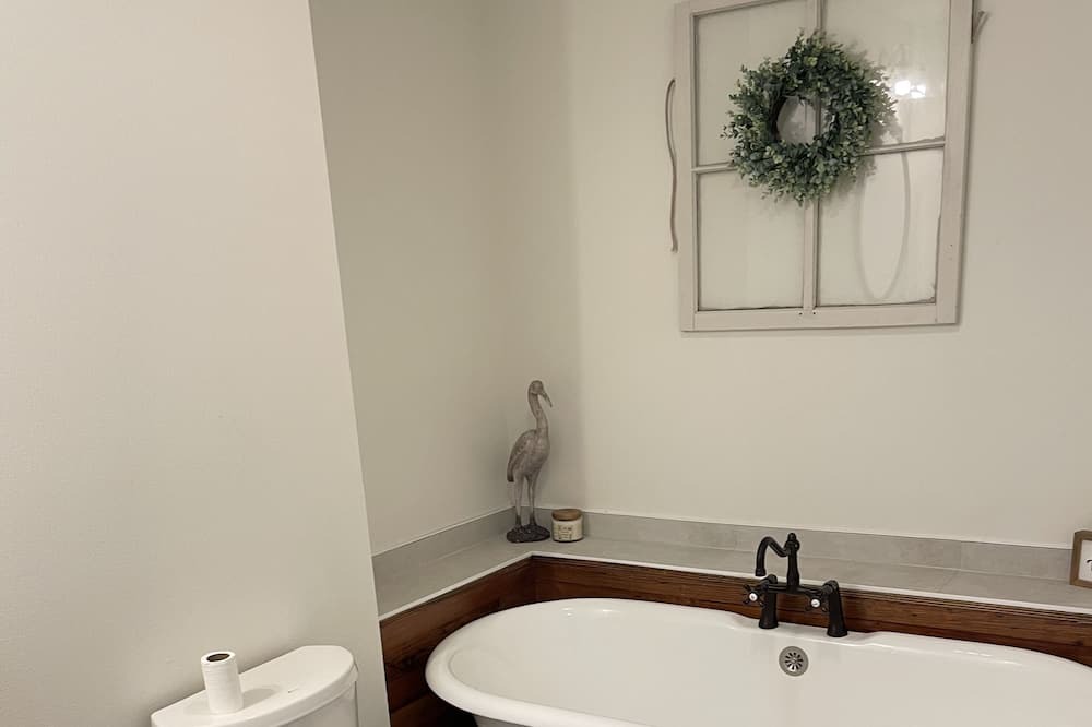 Photo of Bathroom in Rayne