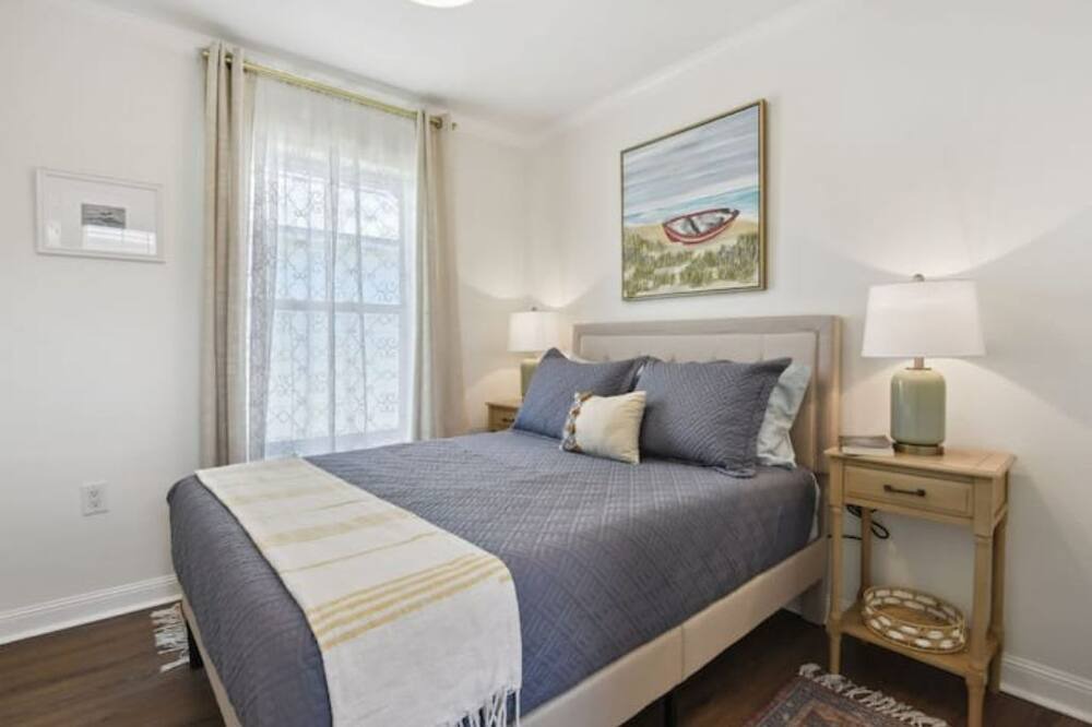 Photo of Bedroom in Ocean Springs