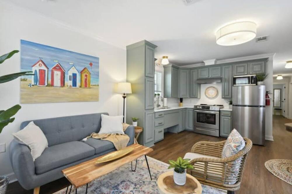 Photo of Livingroom in Ocean Springs