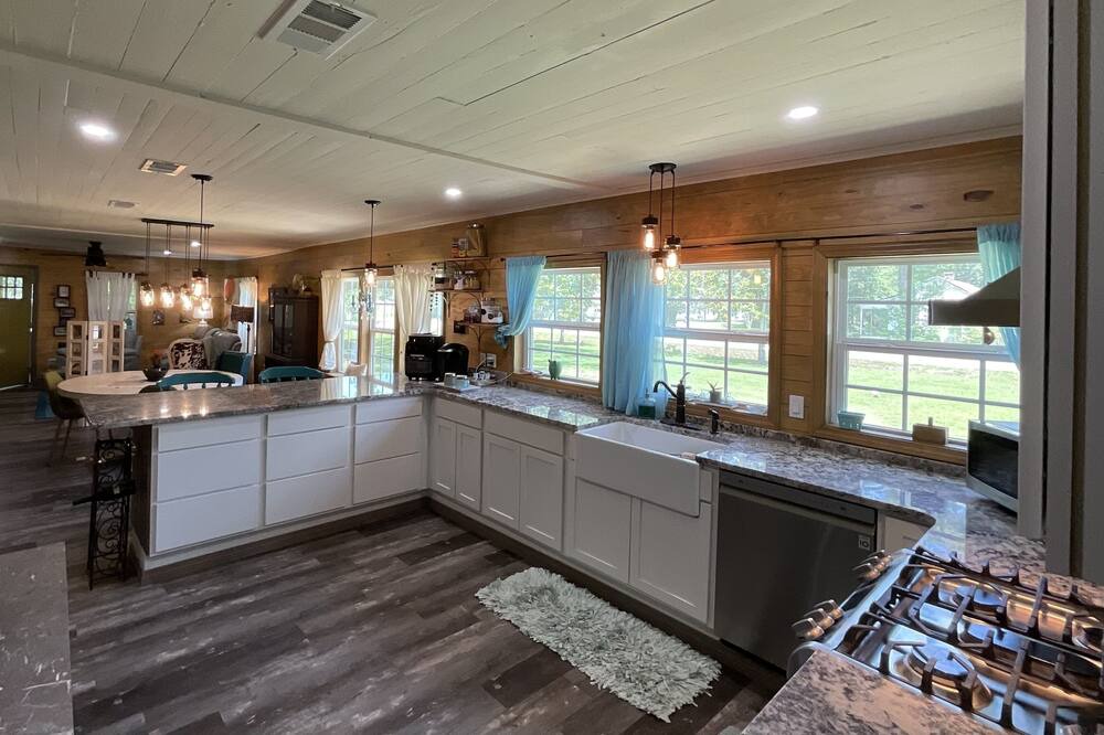 Photo of Kitchen in Ponchatoula