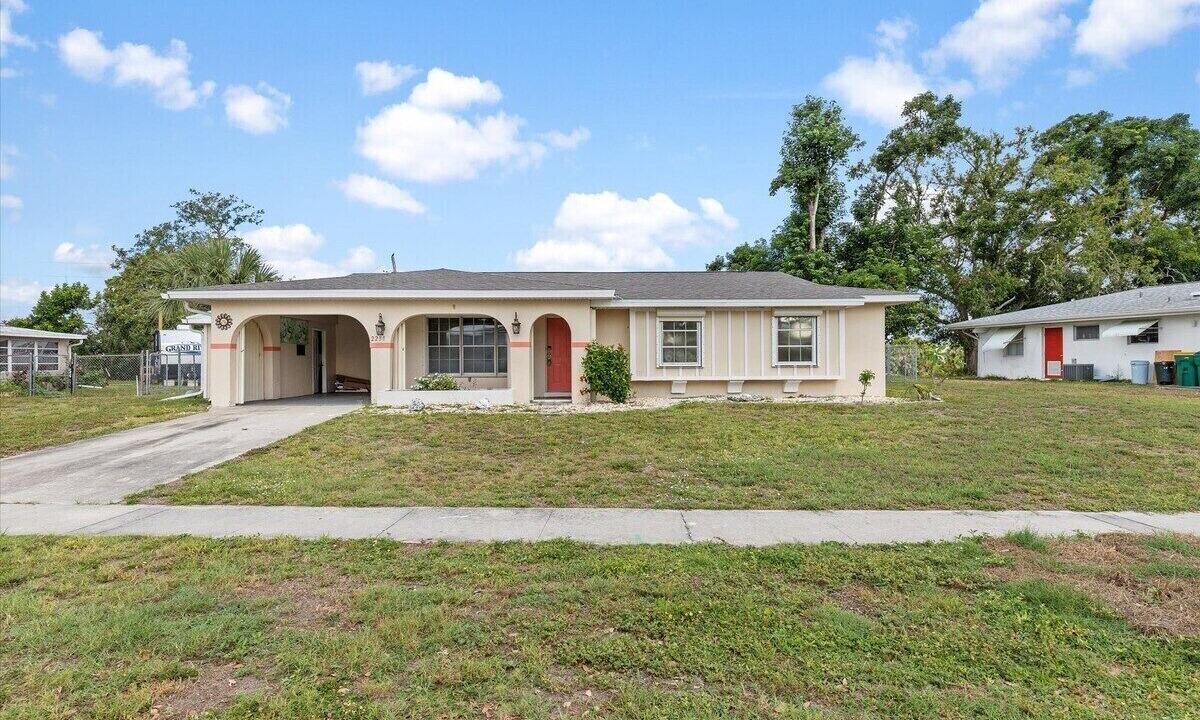 Photo of Outdoor in Port Charlotte
