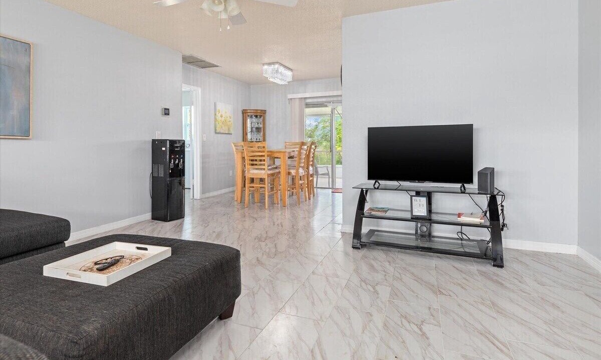 Photo of Livingroom in Port Charlotte