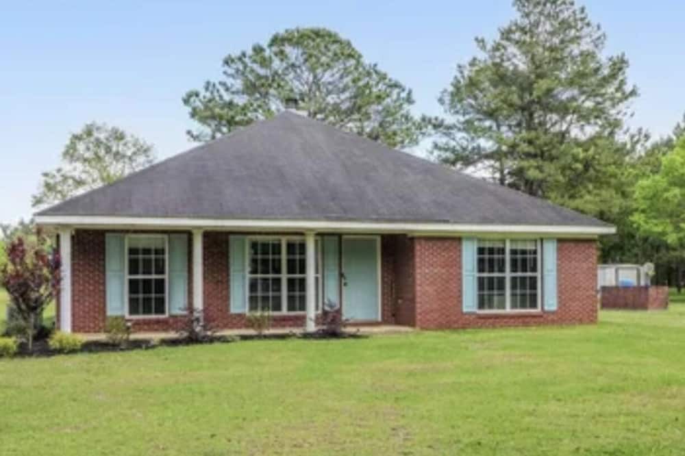 Photo of Outdoor in Moss Point