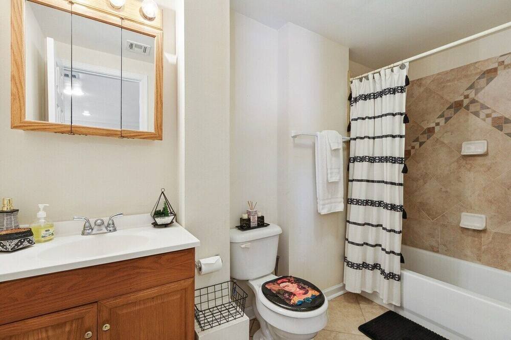Photo of Bathroom in Seventh Ward