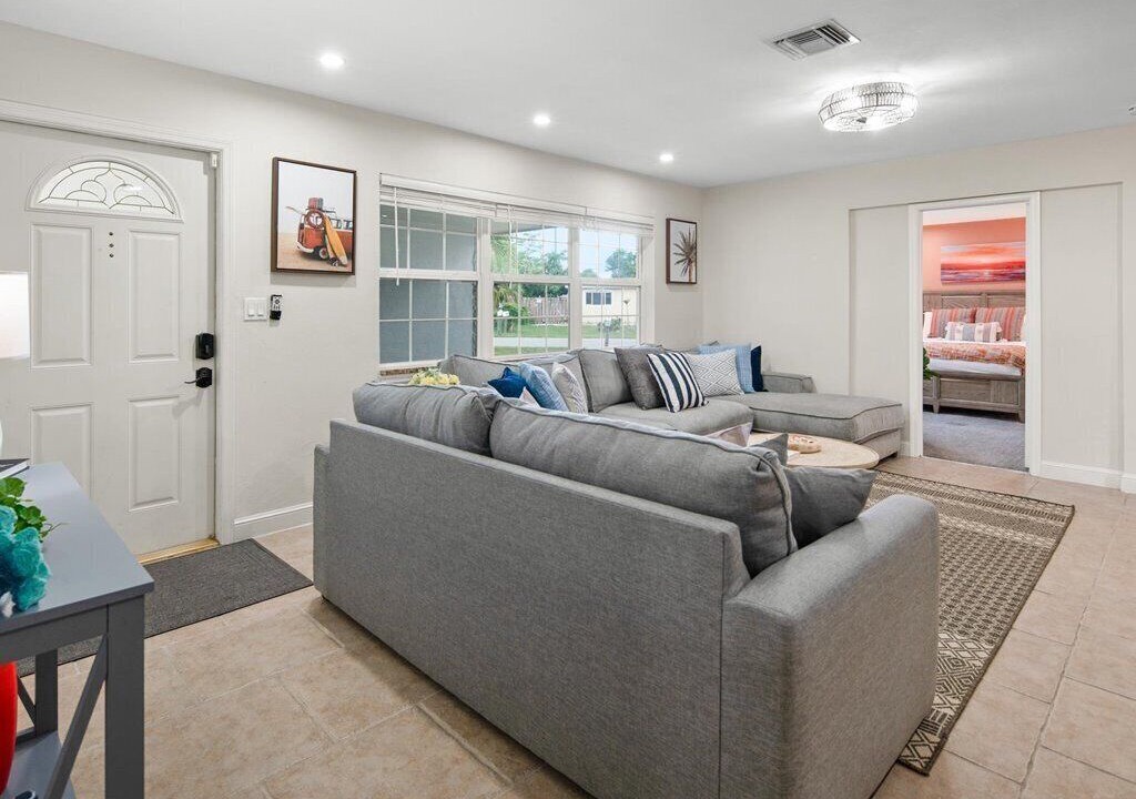 Photo of Livingroom in East Naples