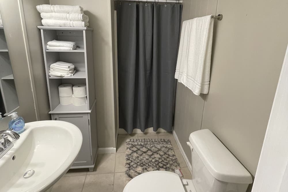 Photo of Bathroom in Tuscaloosa