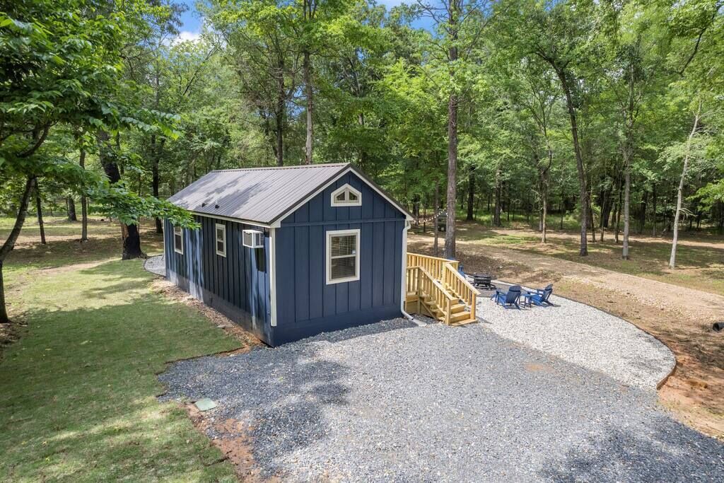 Photo of Outdoor in Dogwood