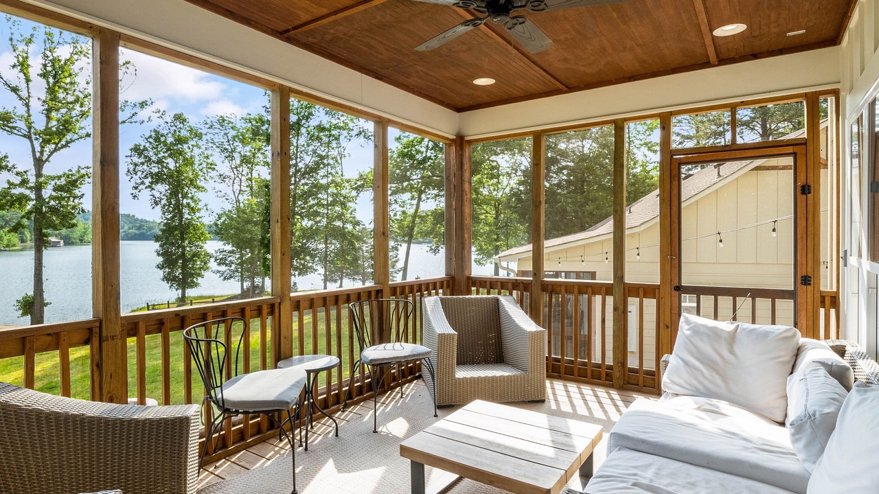 Photo of Outdoor in Samantha