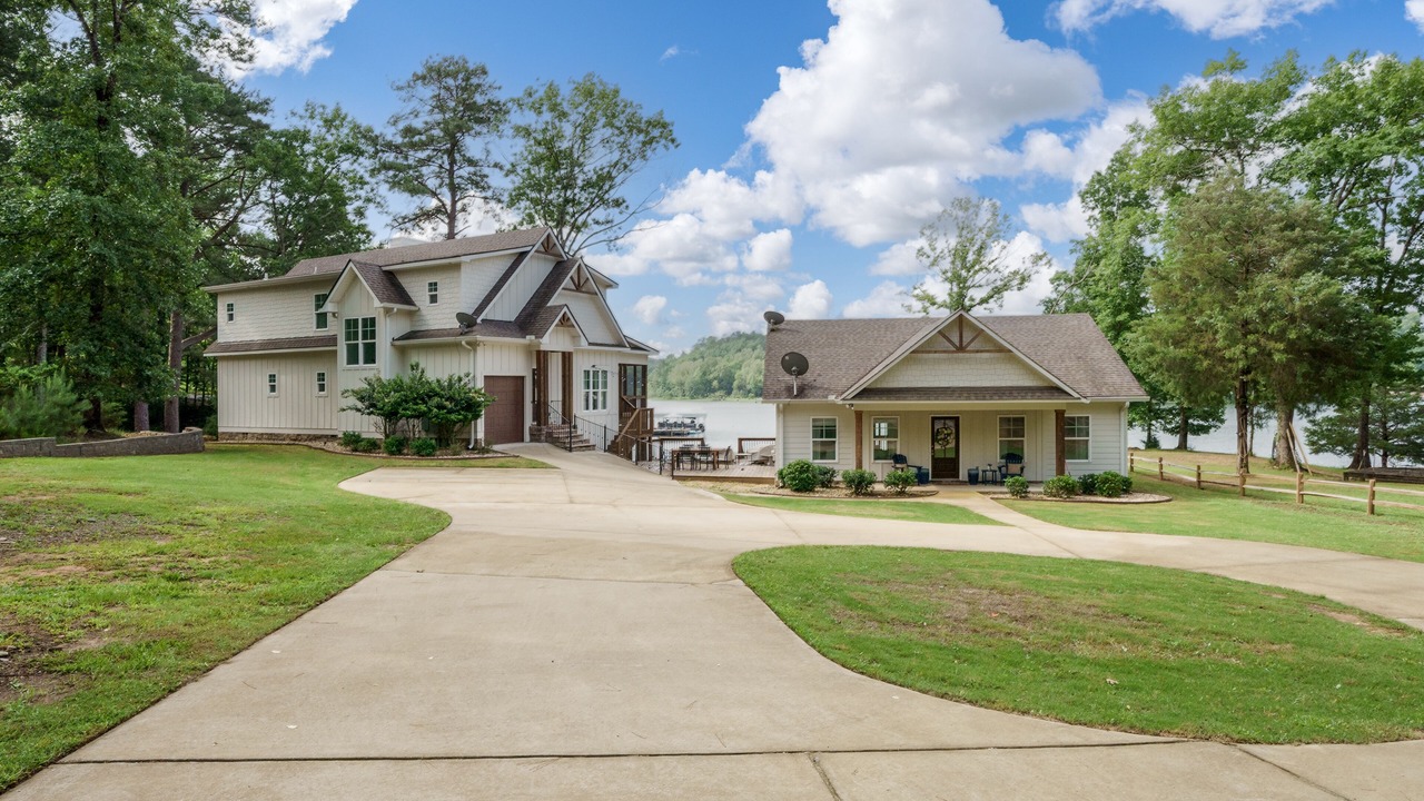 Photo of Outdoor in Samantha