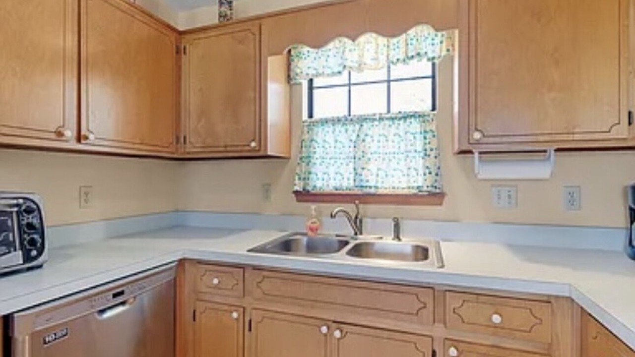 Photo of Kitchen in Ochlockonee Bay