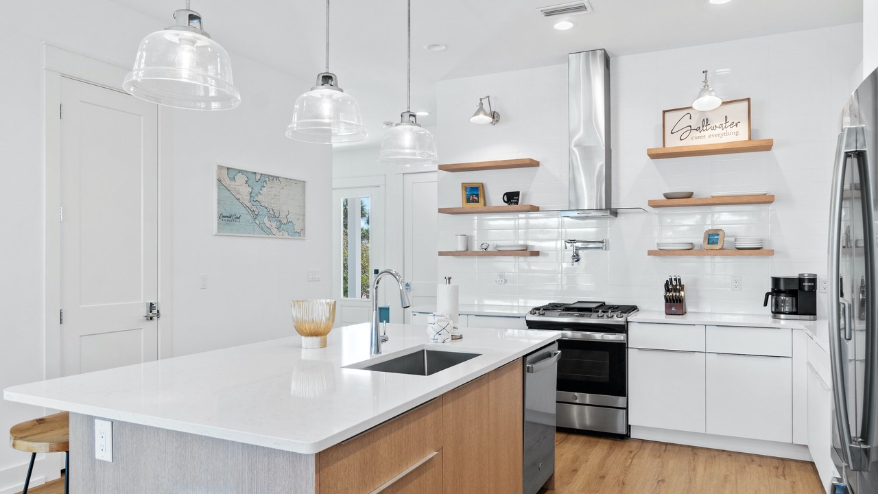 Photo of Kitchen in Silver Sands Beach