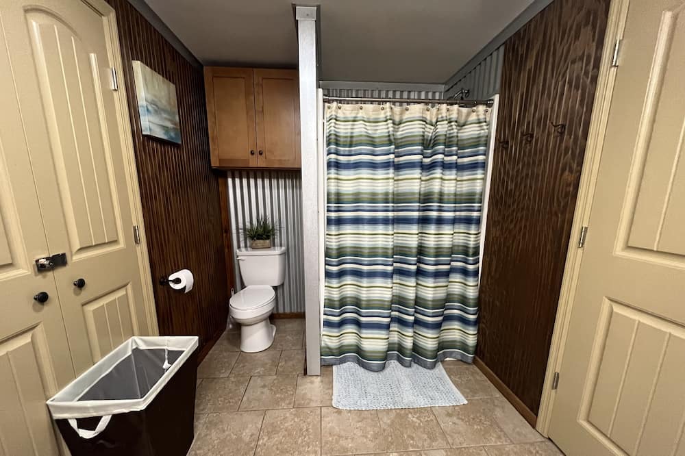 Photo of Bathroom in Perry