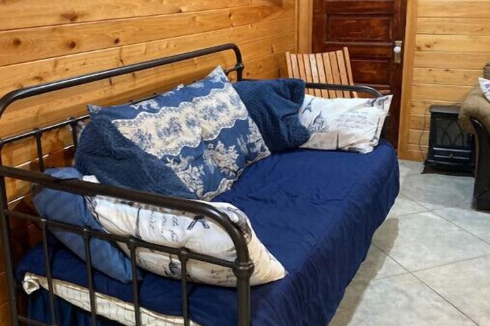 Photo of Bedroom in Moreauville
