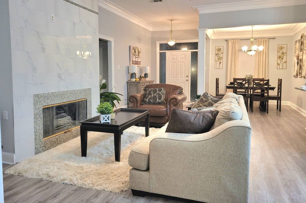 Photo of Livingroom in Denham Springs