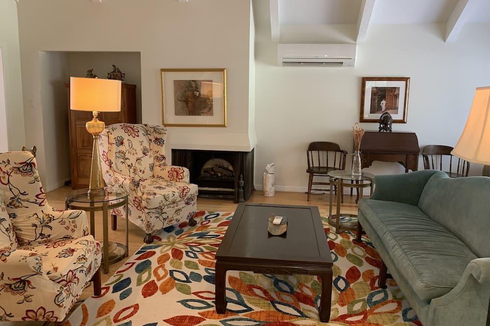 Photo of Bedroom in Tallahassee