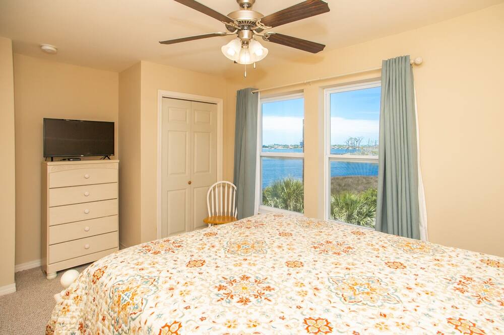 Photo of Bedroom in Innerarity Townhomes