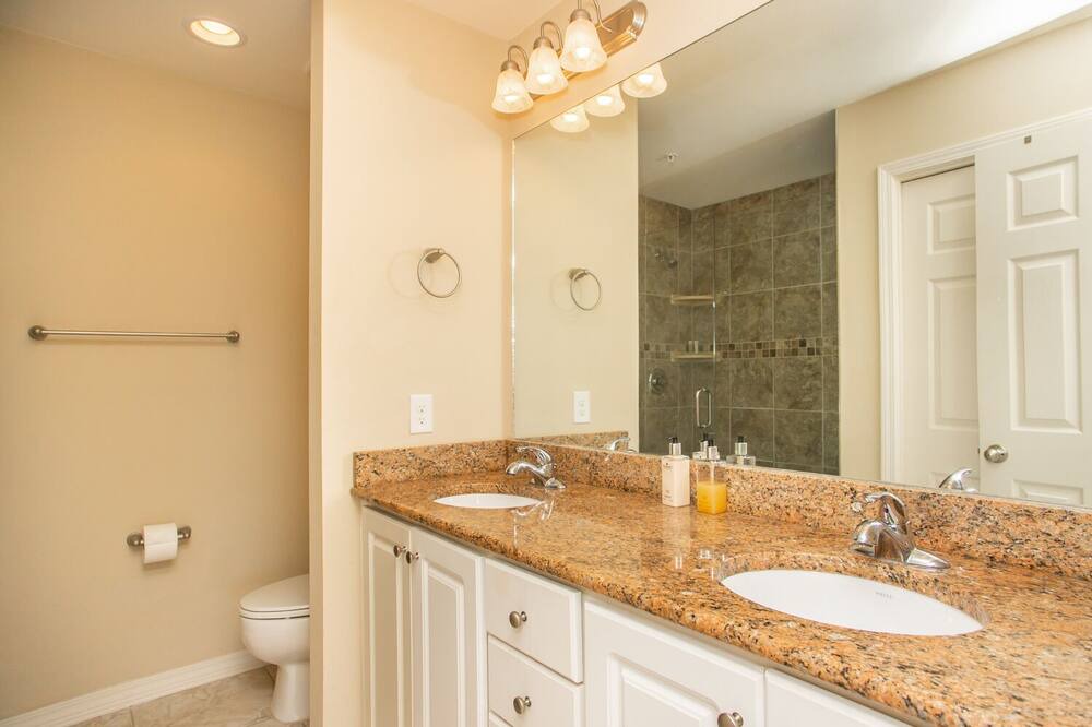 Photo of Bathroom in Innerarity Townhomes