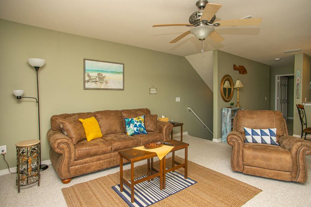Photo of Livingroom in Innerarity Townhomes