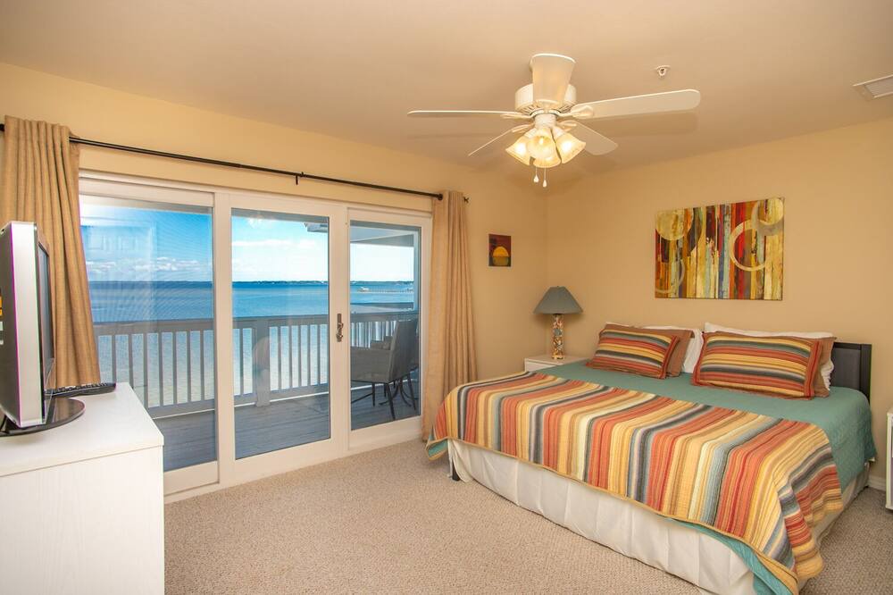Photo of Bedroom in Innerarity Townhomes
