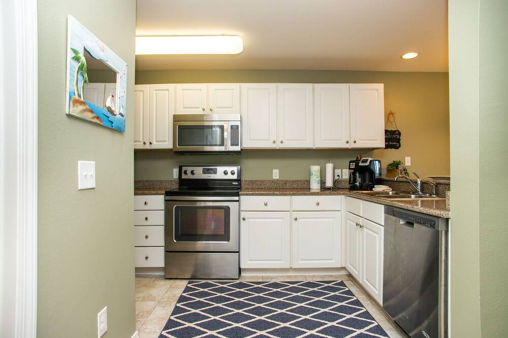 Photo of Kitchen in Innerarity Townhomes