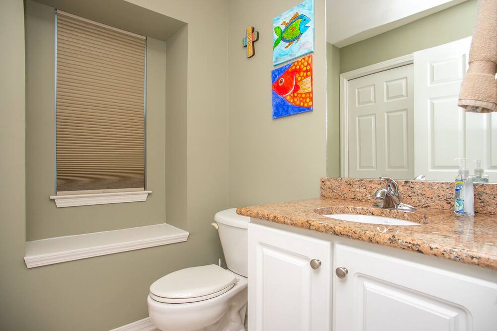 Photo of Bathroom in Innerarity Townhomes