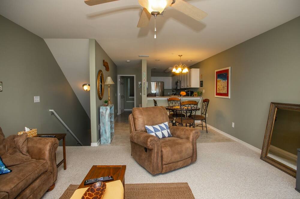 Photo of Livingroom in Innerarity Townhomes