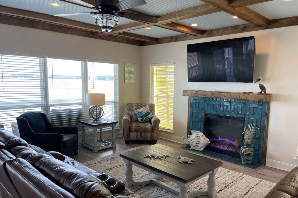 Photo of Livingroom in Royal Lagoons