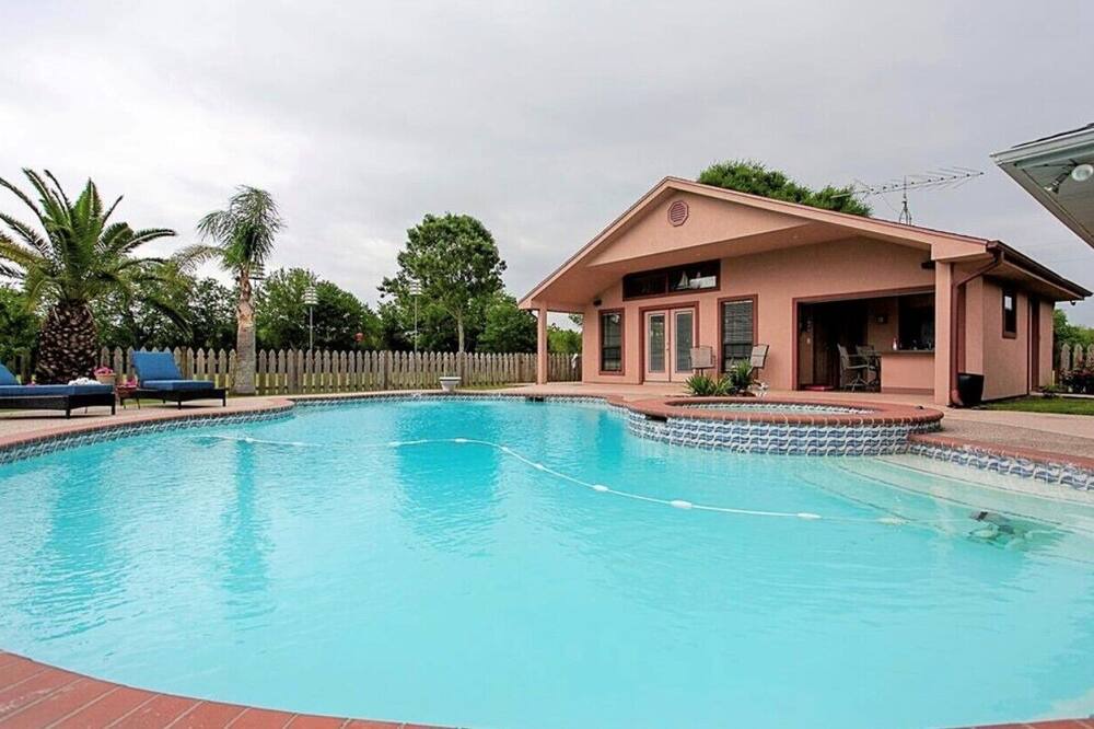 Photo of Outdoor in Stowell