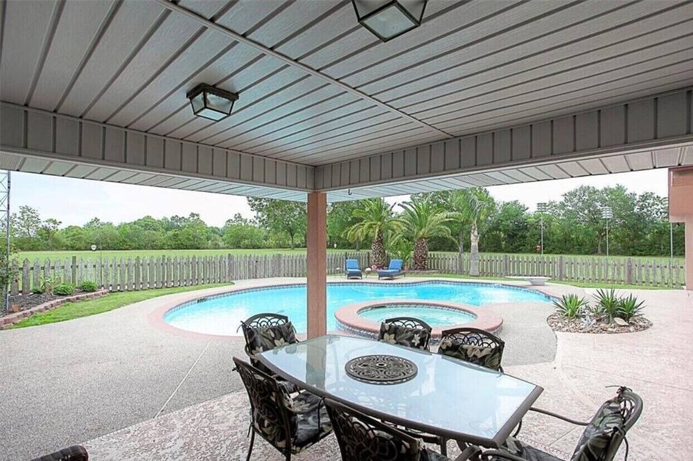 Photo of Outdoor in Stowell