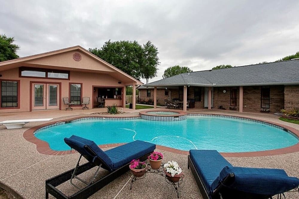 Photo of Outdoor in Stowell