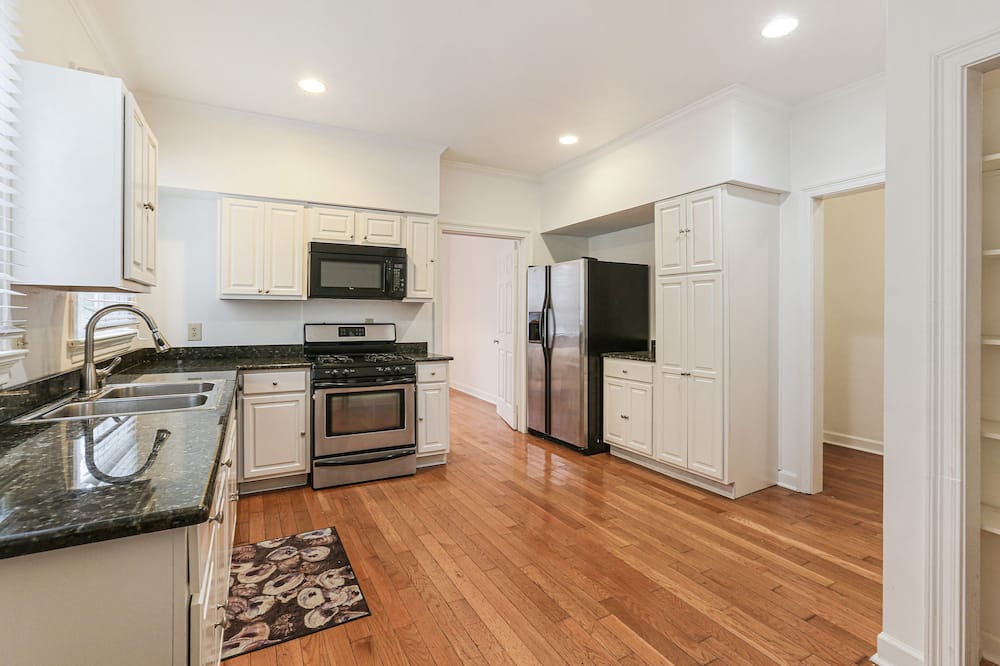 Photo of Kitchen in Broadmoor