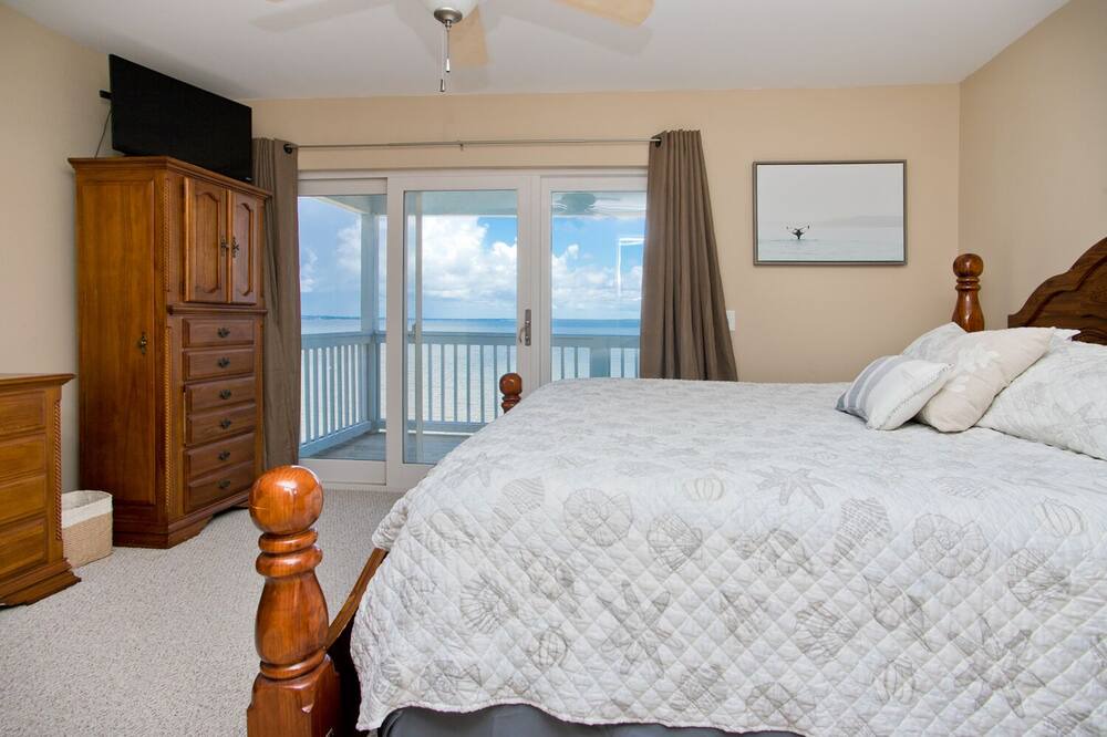 Photo of Bedroom in Innerarity Townhomes