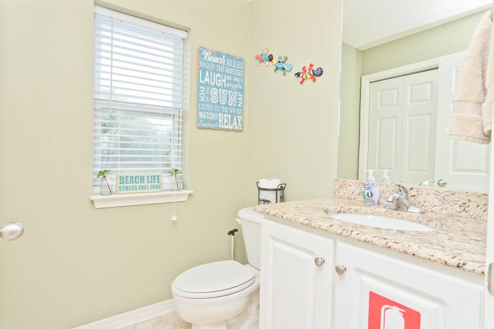 Photo of Bathroom in Innerarity Townhomes