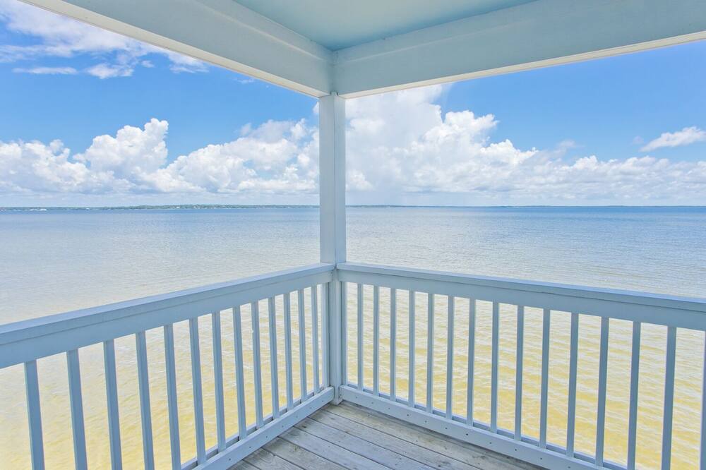 Photo of Outdoor in Innerarity Townhomes