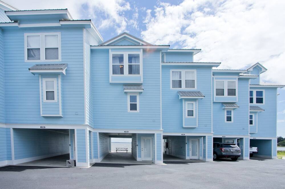 Photo of Outdoor in Innerarity Townhomes