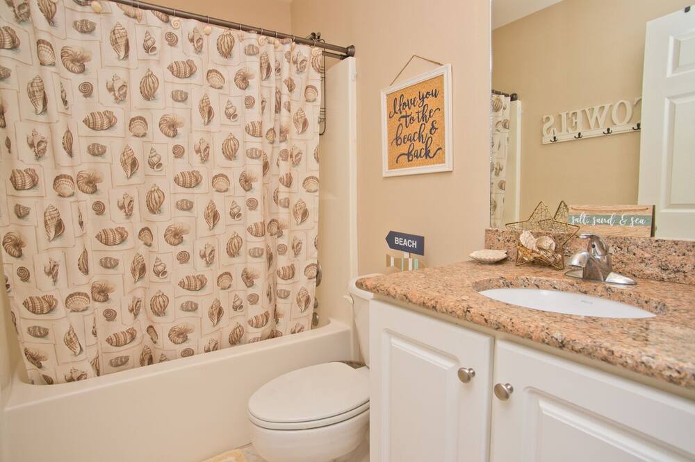 Photo of Bathroom in Innerarity Townhomes