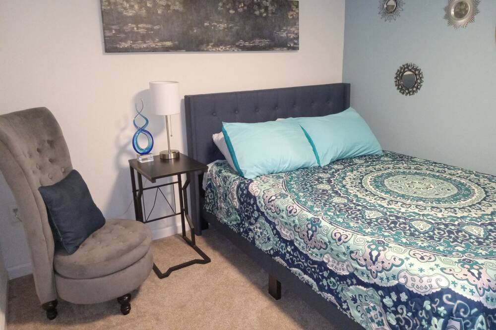 Photo of Bedroom in Stone County