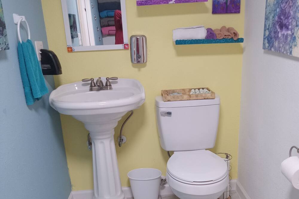 Photo of Bathroom in Stone County