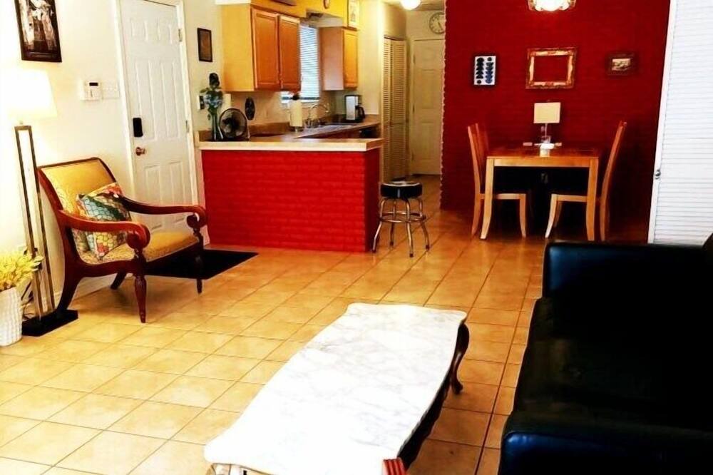 Photo of Bedroom in Fairgrounds