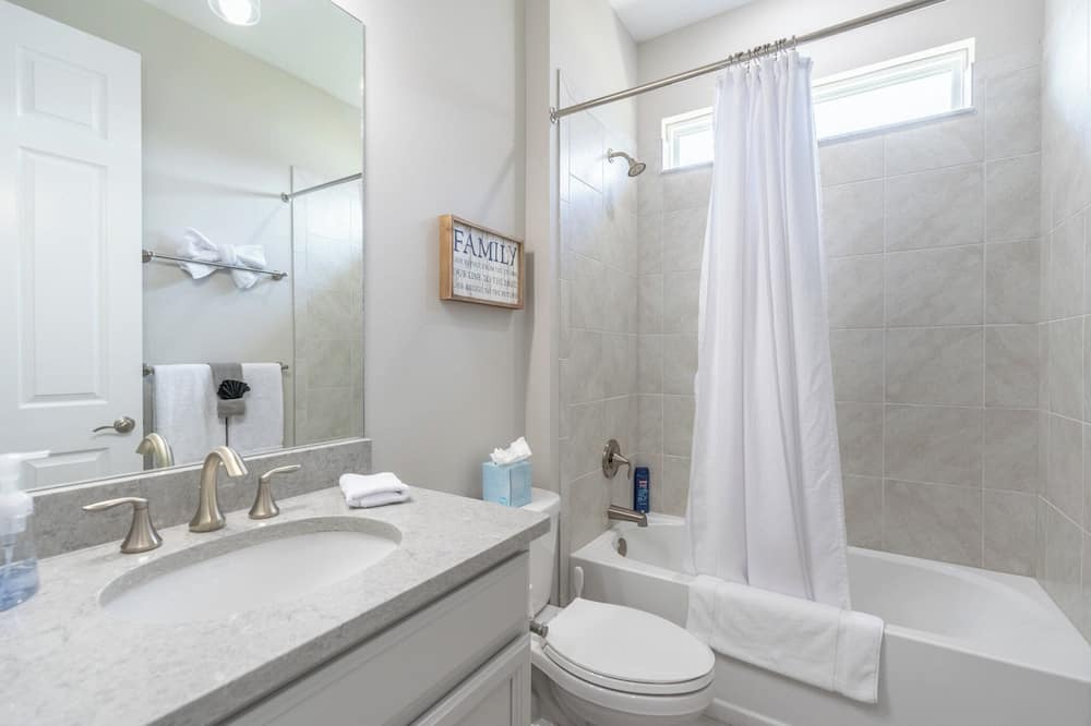 Photo of Bathroom in Naples