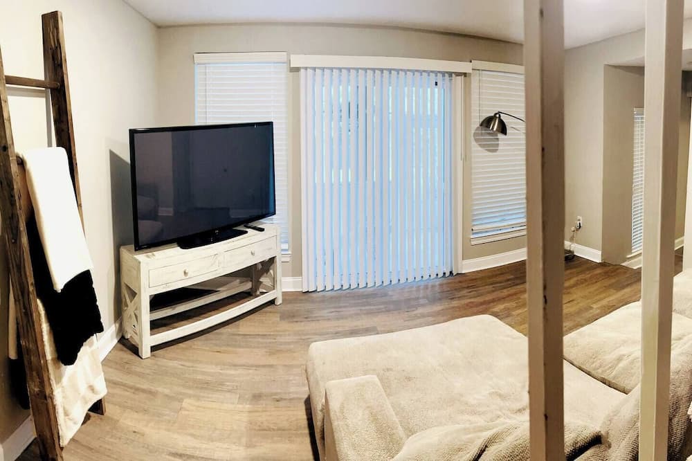 Photo of Bedroom in Old Jefferson