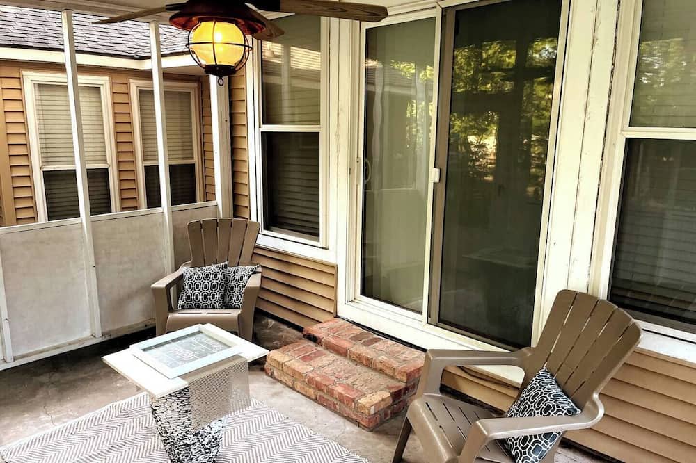Photo of Outdoor in Old Jefferson