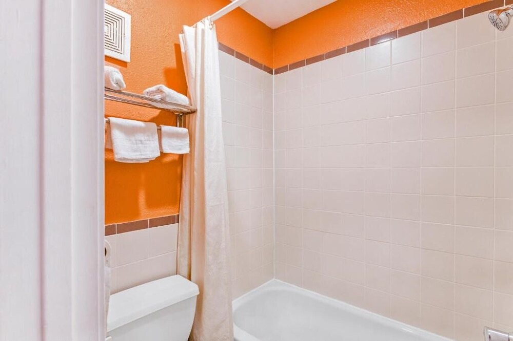 Photo of Bathroom in Channelview