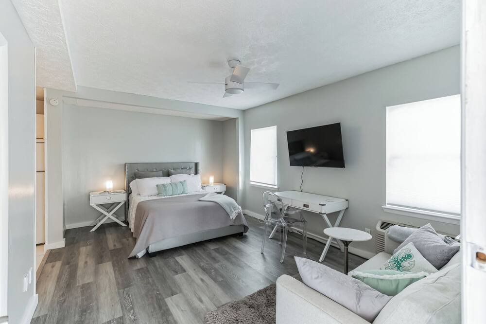 Photo of Others in Laguna Beach Estates