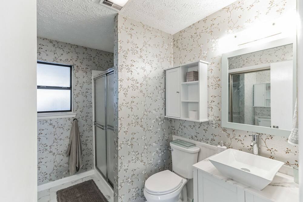 Photo of Bathroom in Laguna Beach Estates