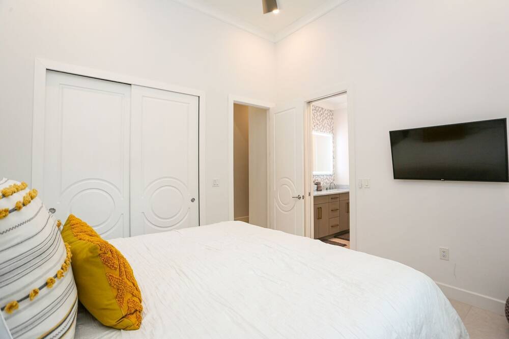 Photo of Bedroom in Naples