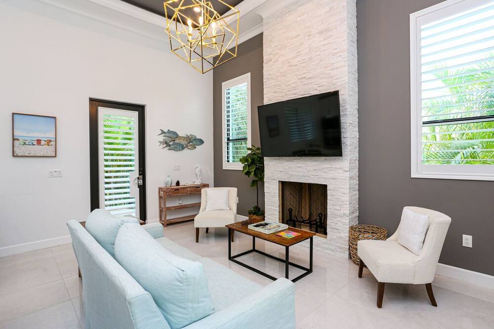 Photo of Livingroom in Naples