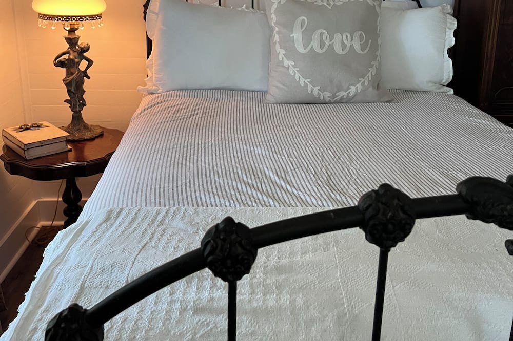 Photo of Bedroom in Kiln