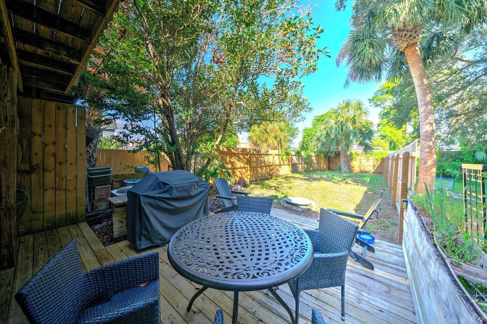 Photo of Outdoor in Thomas Drive